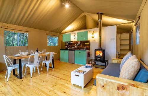 Oudtshoorn Ski Chalet | AfriCamps Klein Karoo