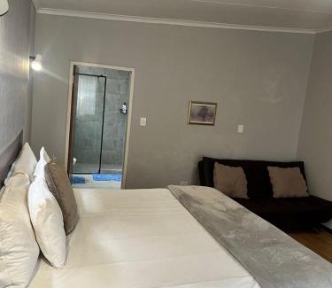 Boksburg House | African Kingdom Guest House