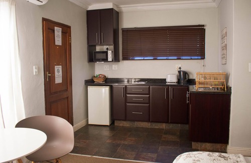 Athlone House | African Sands Bed & Breakfast