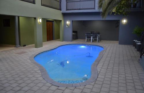 Fichardt Park House | African Sands Guesthouse LOAD SHEDDING FREE