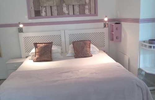 Summerstrand Bed & Breakfast | African Sightings Guesthouse