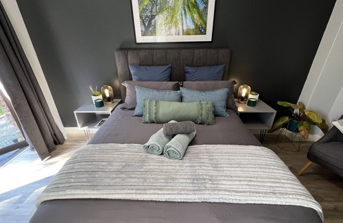Pretoria House | Afrique 134 - Willow Tree