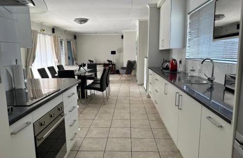 Pomona House | AfriSky guest house