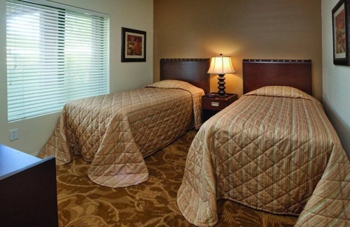 Indio Hotel | After Coachella Fest Special - 2bd, 2bth, full kitchen sleeps 6 -Perfect!