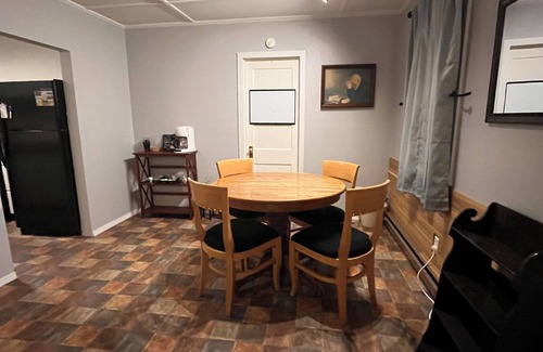 Kellogg House | Aged like fine wine - charming home close to Silver - your home away from home