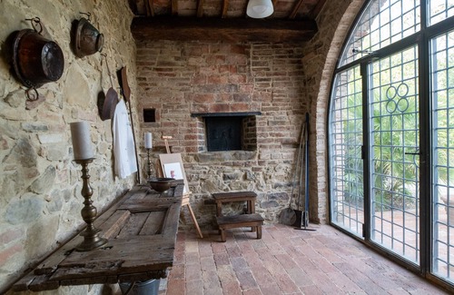 Agello Villa | Agello Country lake villa 6 bedrooms 6 bathrooms with air condition