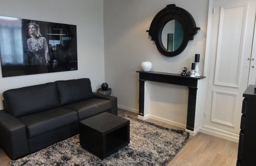 Old Lille Apartment | AGENCY MOMENT 'APART - Glam' Rock