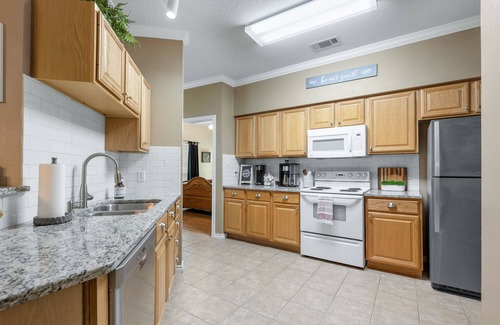 Wellborn Condo | Aggieland Condo - 3.5 miles from Kyle Field