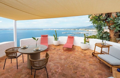 Almadraba-Canyelles Apartment | Agi Castell Mar 1005 Apartamento for rent in Roses Girona.