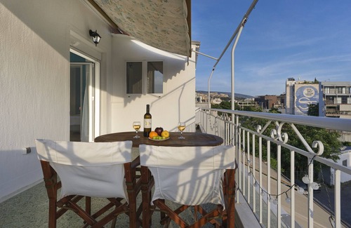 Kerameikos Apartment | AgiouOrous10 · Acropolis view top floor apartmen