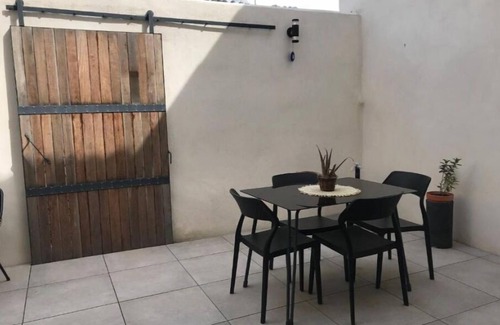 Lespignan House | Agréable Maison de Village Avec Garage & Terrasse
