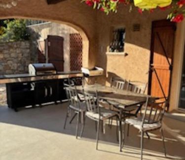 Cavalaire-sur-Mer Villa | Agréable Maison avec Piscine privée terrain clos vue mer