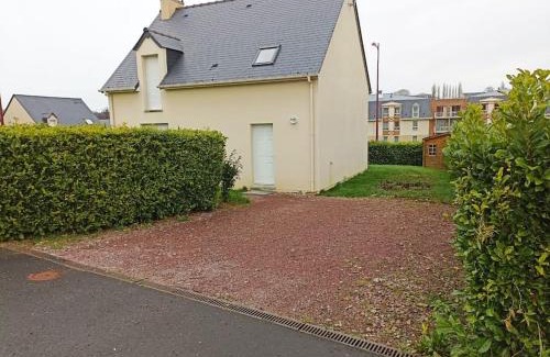 Dozule House | Agréable maison moderne, entre campagne et mer !