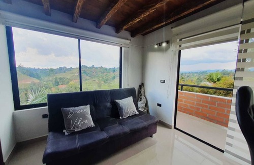 Guarne House | Agradable Vista En El Campo Con Jacuzzi E Internet