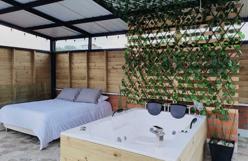 Guarne House | Agradable Vista En El Campo Con Jacuzzi E Internet