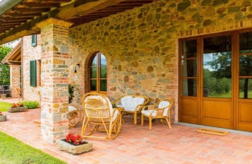 Orentano House | Agriturismo Borgo ai Lecci Charming Villa in Stone in the heart of Tuscany.
