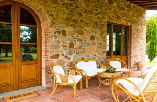 Orentano House | Agriturismo Borgo ai Lecci Charming Villa in Stone in the heart of Tuscany.