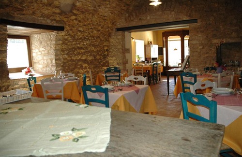 Cerreto di Spoleto House | Agriturismo Casale La Palombara