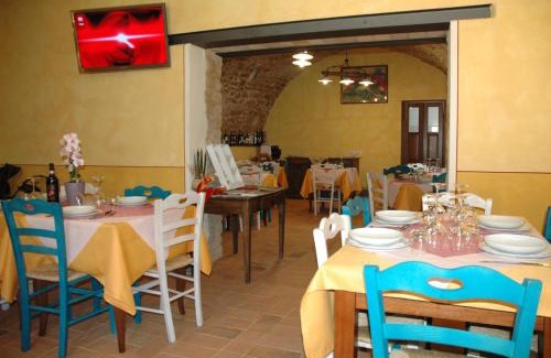 Cerreto di Spoleto House | Agriturismo Casale La Palombara