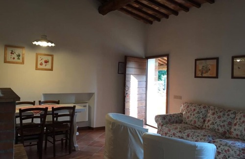 San Macario In Monte Apartment | Agriturismo il canneto apartment Sole in the province of Siena san Gimignano