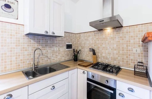 Pelago House | Agriturismo Poggio di Montepescoli - L'Aia