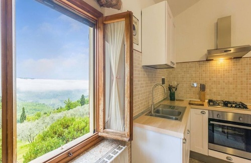 Pelago House | Agriturismo Poggio di Montepescoli - L'Aia