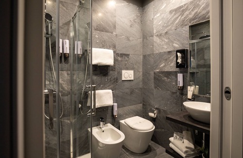 San Babila Hotel | AH - Duomo Essence