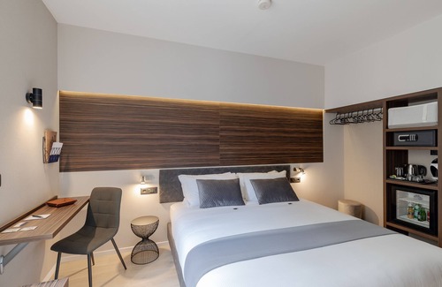 San Babila Hotel | AH - Duomo Essence