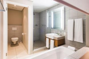 Victoria and Alfred Waterfront Apartment | aha Harbour Bridge Hotel & Suites