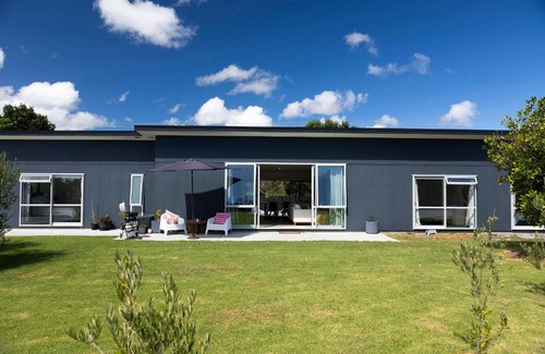 Ahipara House | Ahipara Hideaway - Kaitaia Holiday Home