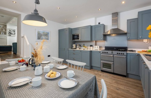 St Ives Cottage | Ahoy There - Three Bedroom Cottage, Sleeps 6