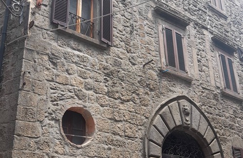 Piancastagnaio Apartment | Ai piedi del Monte Amiata, caratteristico Borgo Medioevale