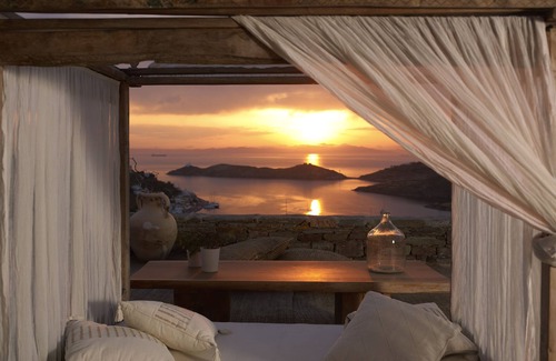 Vourkari Hotel | Aigis Suites