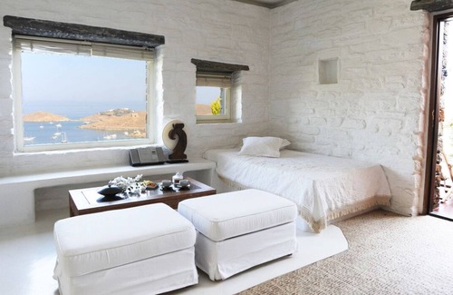 Vourkari Hotel | Aigis Suites