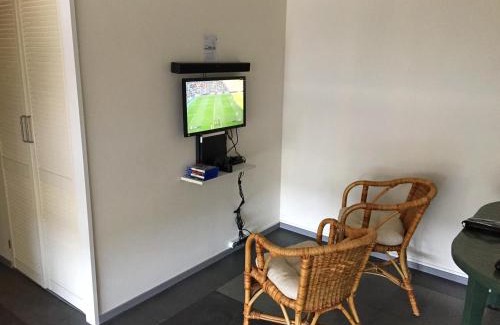 Somme-Leuze House | Aimant