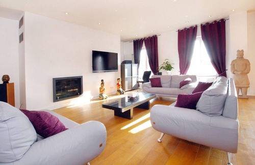 2nd Arrondissement Apartment | Ainay Sud/115 m² loft with 2 bedrooms + balcony