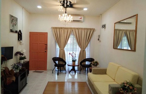 Ulu Kinta House | Ainis Guest House at The Lost World of Tambun