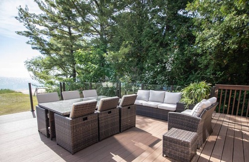 Jeddo House | Ainsley's Cove - SWIMSPA OPEN ALL YEAR, beachfront, kayaks