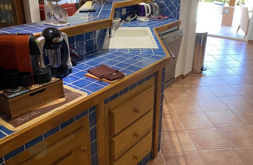 Santa-Reparata-di-Balagna Villa | Air-conditioned villa with secure swimming pool, sleeps 12, 5mn from beach WIFI, Internet