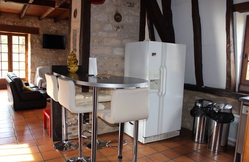 Saint-Medard-de-Presque Villa | Air-conditioned Quercy cottage with heated pool and jacuzzi.