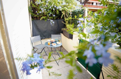 Saint-Laurent-du-Var Apartment | Air-conditioned house near the beach and transport