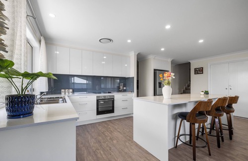 South West Rocks House | Air Conditioning * Secured Parking * BBQ * No Linen