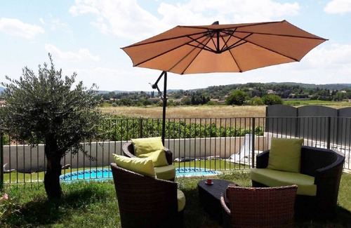 Pont-Saint-Esprit Villa | air-conditioned villa heated fenced swimming pool private fenced parking quiet location