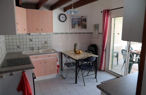 Portiragnes-Plage Villa | Air-conditioned villa 150 m from the beach. Pets allowed