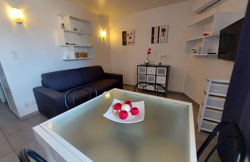 Marseillan Plage Apartment | Air-conditioned apartment for 4, 200m from the beach, in the heart of Marseillan-Plage