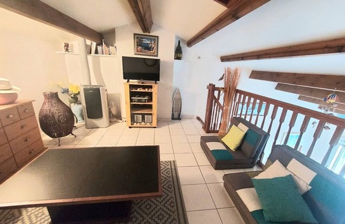 Marseillan Plage Apartment | Air-conditioned 2-Room Mezzanine Apartment with Terrace & Pool Access