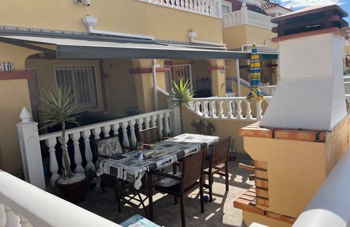 Orihuela Costa House | Air-conditioned 2 bedroom villa in Orihuela Costa with pool and sea 1 km