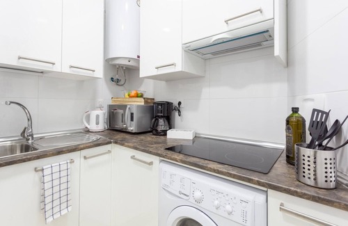 Centro Apartment | Air-Conditioned Apartment w/Two Balconies & Full Kitchen - Amazing Location