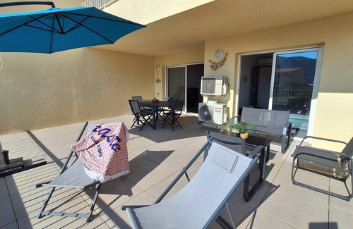 Marine de Saint Ambroggio Apartment | Air-conditioned apartment just a stone's throw from the beach and shops!