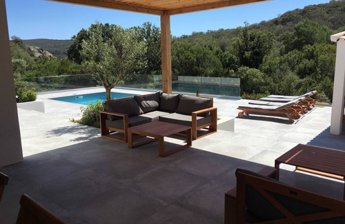 Santa Giulia Villa | Air-conditioned Bonifacio villa with swimming pool
